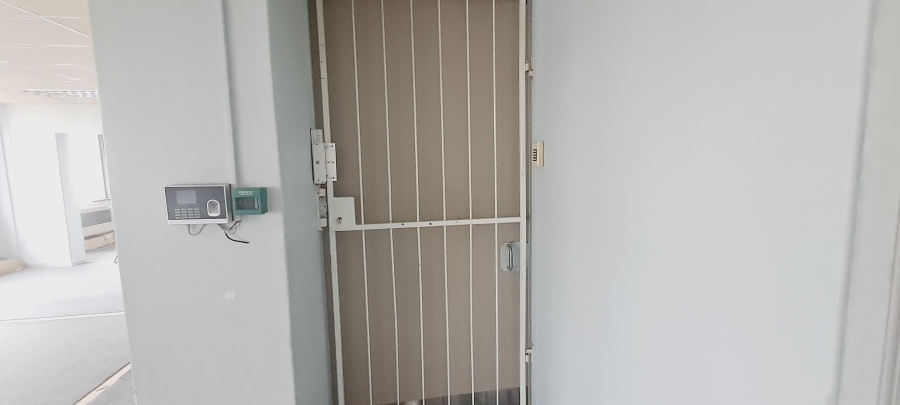 To Let commercial Property for Rent in Oakdale Western Cape